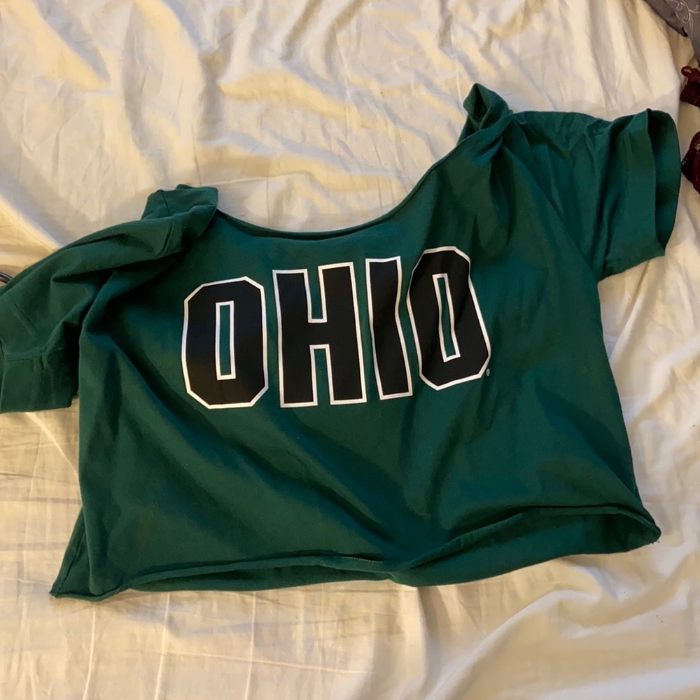 Women’s VS pink Ohio university cropped tee